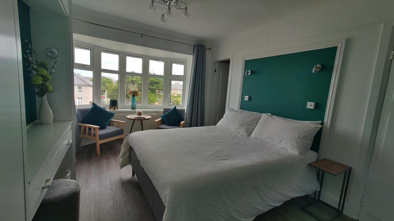 Orient B&B ホーリーヘッド エクステリア 写真