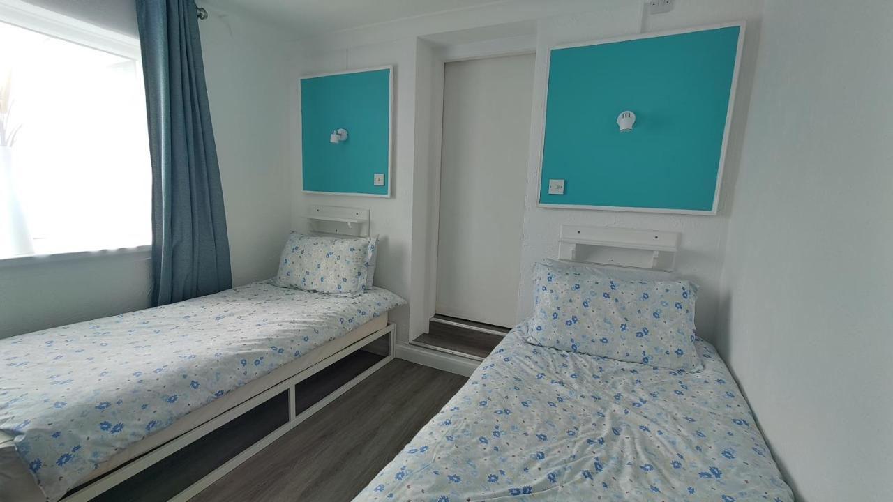 Orient B&B ホーリーヘッド エクステリア 写真