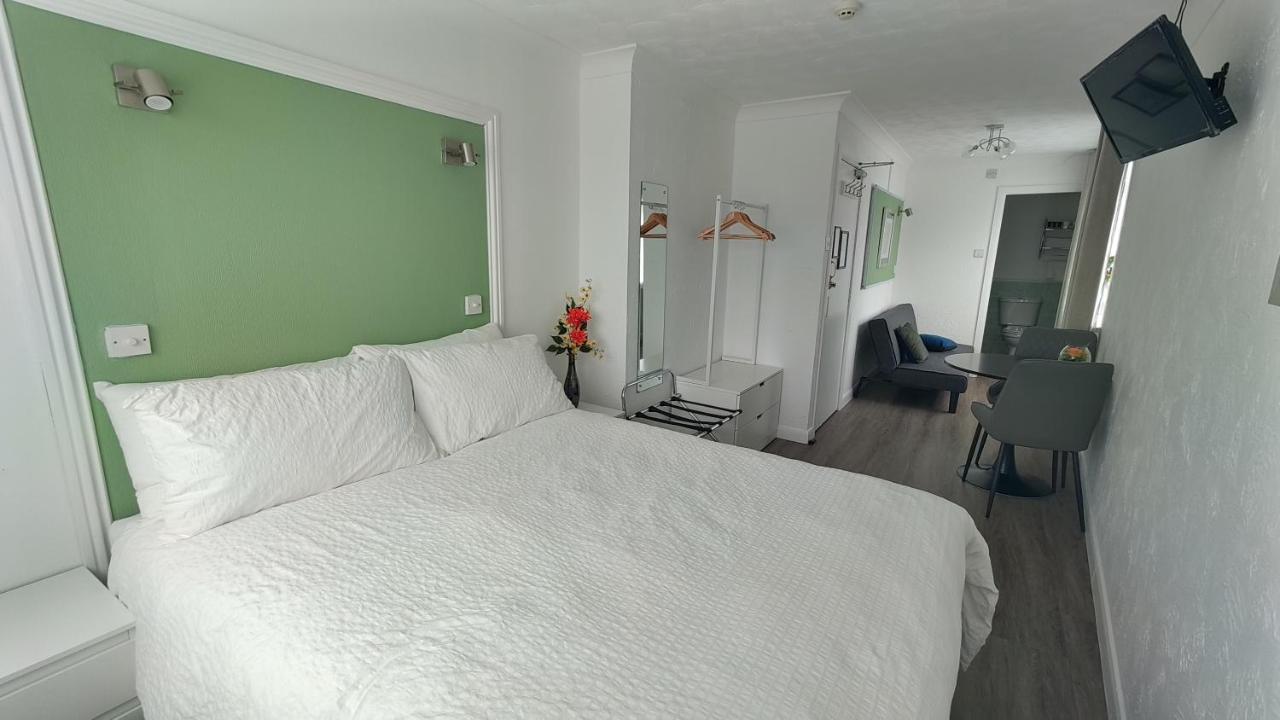 Orient B&B ホーリーヘッド エクステリア 写真